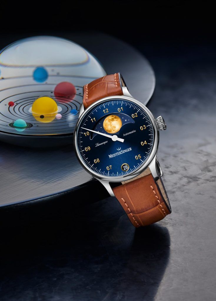 MeisterSinger’s latest Lunascope features a gold-coloured moon