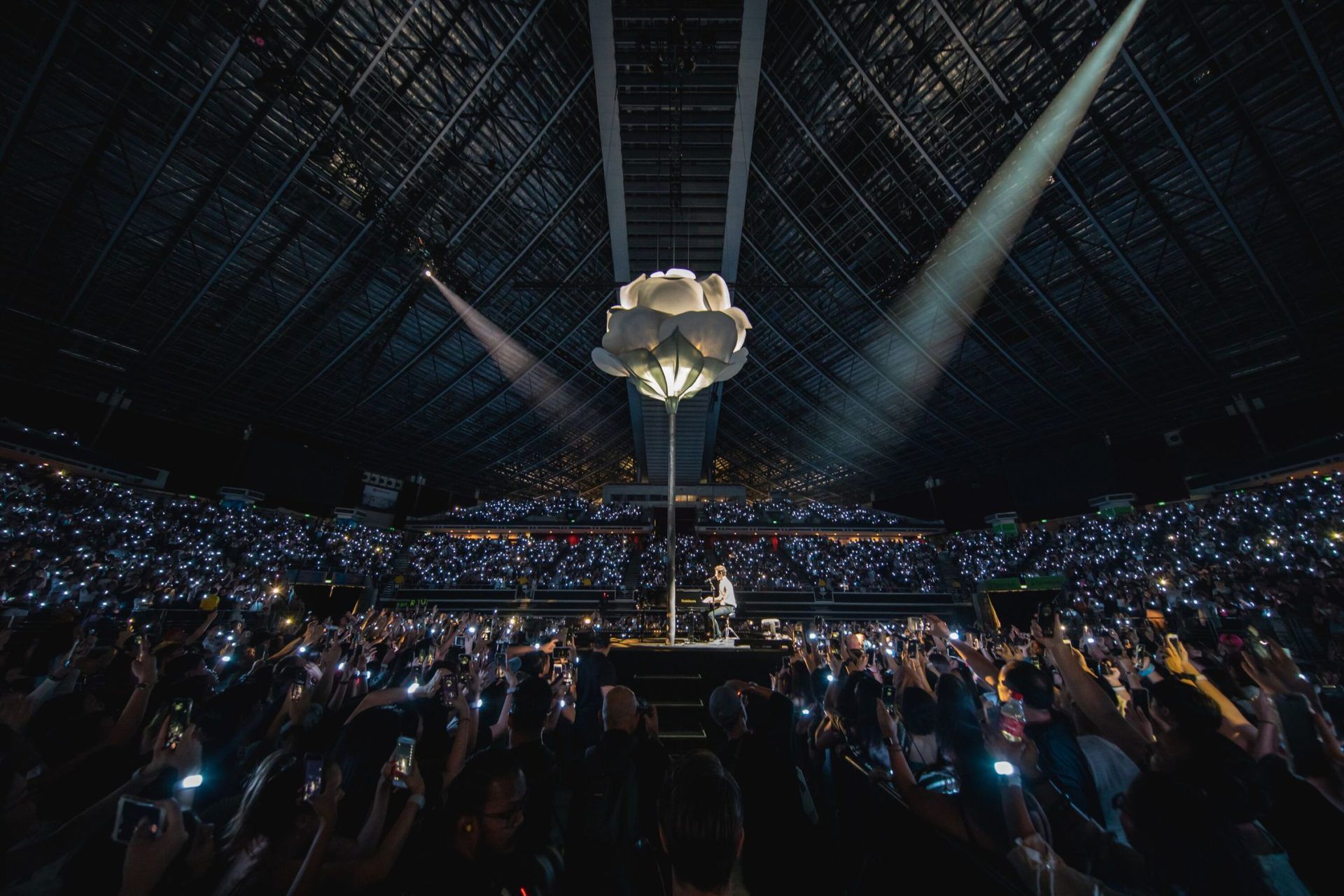 Review: Shawn Mendes Impresses At His 2019 Singapore Concert