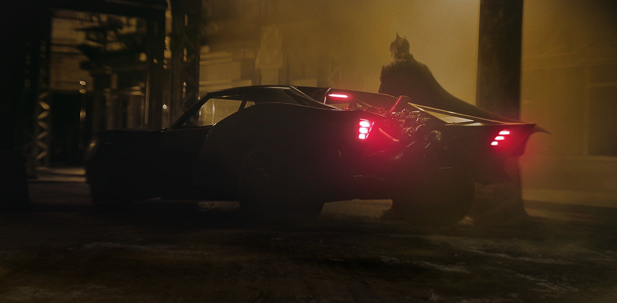 The Batman: Matt Reeves teases fans with pictures of the Caped Crusader