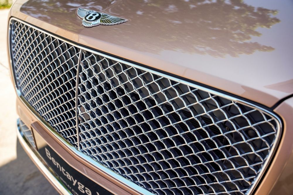 bentley bentayga v8