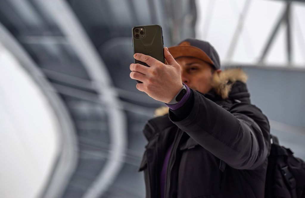 From Face Mask Unlock To Avoiding App Tracking, Here’s What To Expect From The Apple iOS 14.5 Update