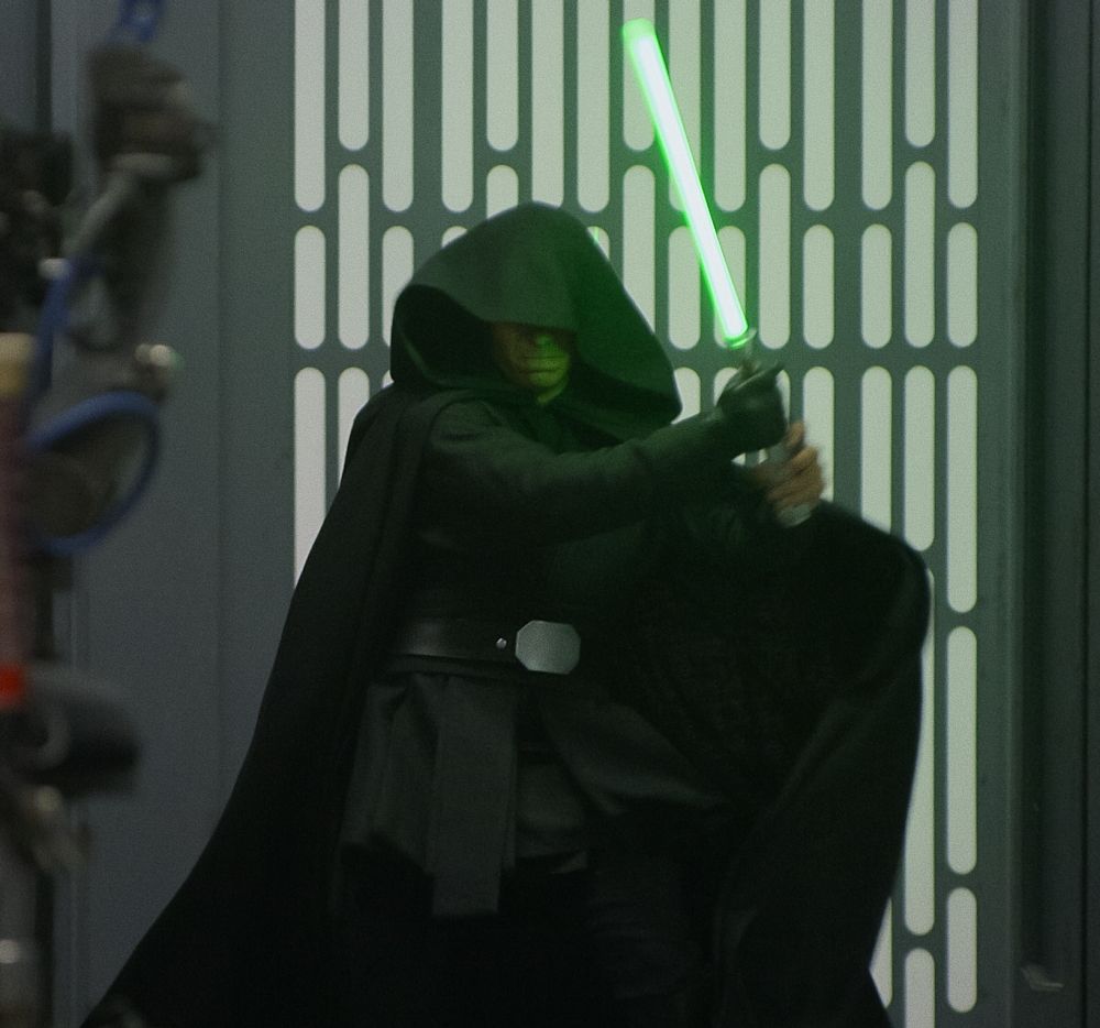 Go Behind The Scenes Of That Luke Skywalker Cameo From The Mandalorian