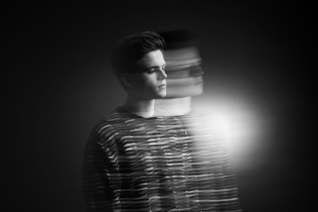 ‘Lonely Light’ Is The Latest Release From 18-Year-Old Breakout Star Lamorn