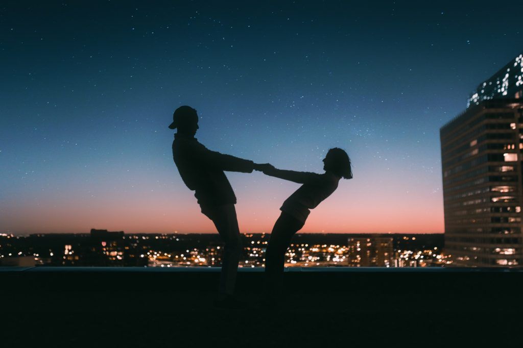 A Guide On 21st Century Dating: What Happens When Women Make The First Move?