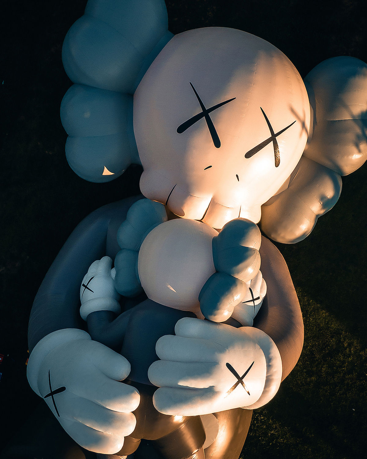 KAWS | HOLIDAY SINGAPORE CAMPING SET (2021) | Available for