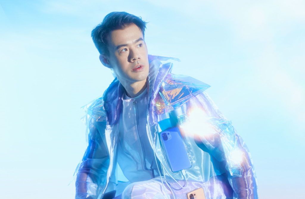 Fashion Meets Tech: Artist Josiah Chua Created Looks Inspired By The Latest Xiaomi Device
