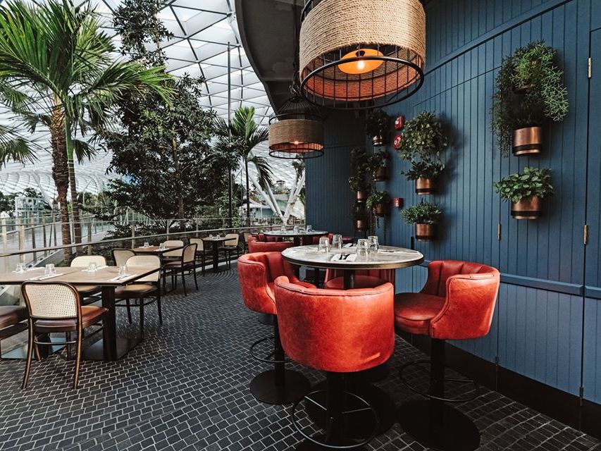 A Guide To The Best Bars In Jewel Changi Airport