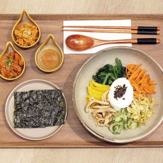 Am I Addicted Pottery Studio & Vegetarian Cafe