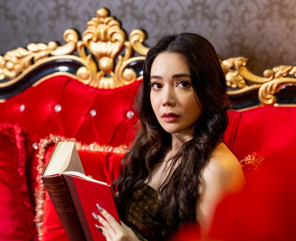 Meet Bambi, Singapore’s Modern-Day Witch
