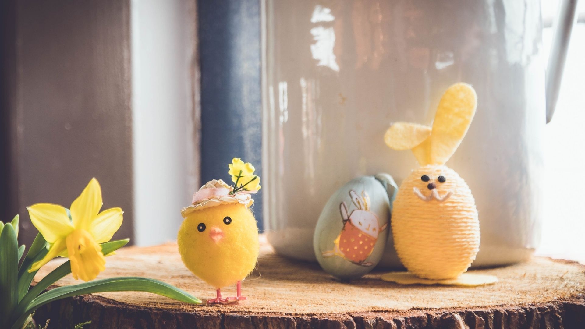Easter eggs and Easter bunnies