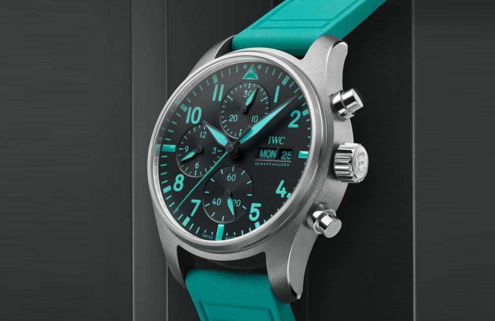 IWC Tributes The Mercedes-AMG Petronas Formula One Team With Themed Pilot’s Watch