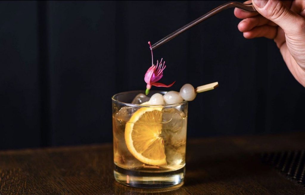 10 Classic Whisky Cocktail Recipes That You Can Easily Make At Home