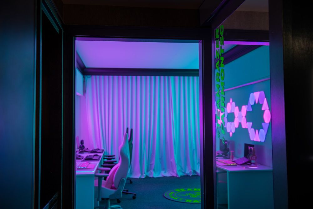 Fairmont Singapore And Razer Collaborate For World’s First Luxury Gaming Suites