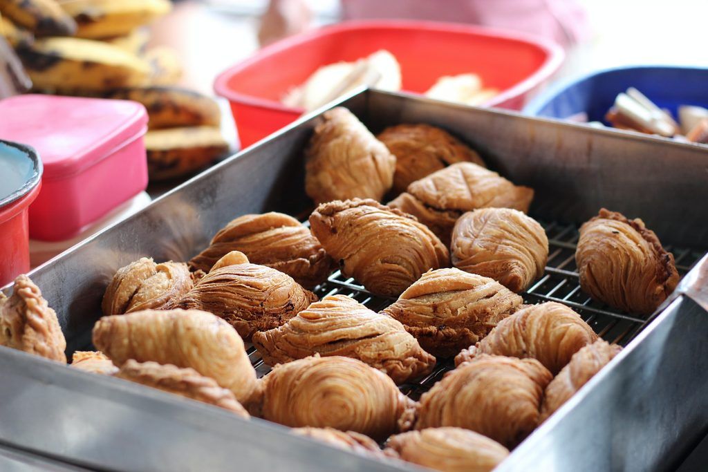 Who Makes The Tastiest, Flakiest Curry Puffs In Singapore