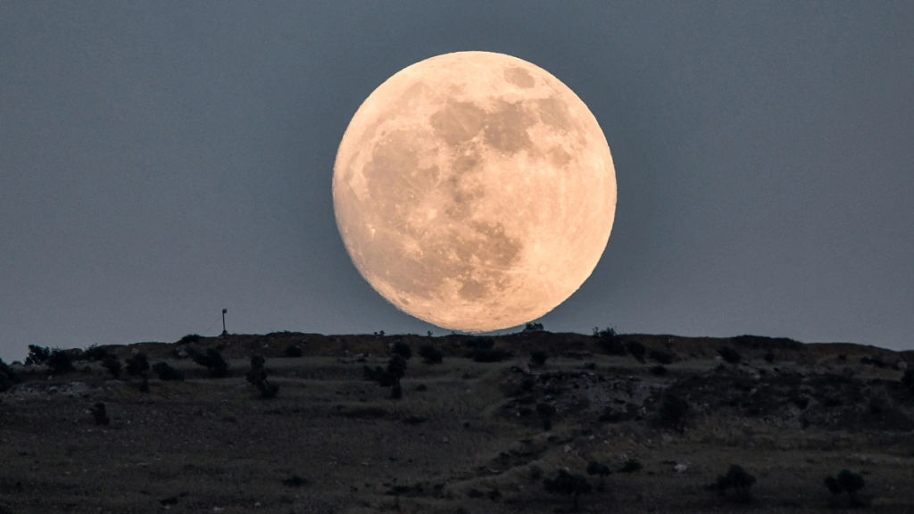 Supermoon 2022