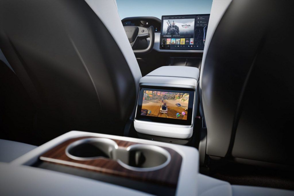 You May Soon Be Able To Play Video Games Behind The Wheel Of A Tesla