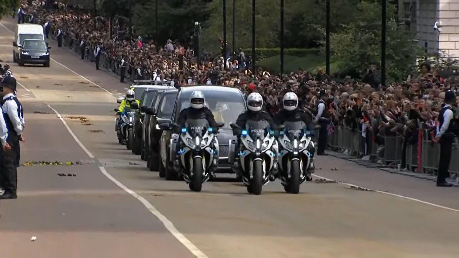 Procession Queen Elizabeth II