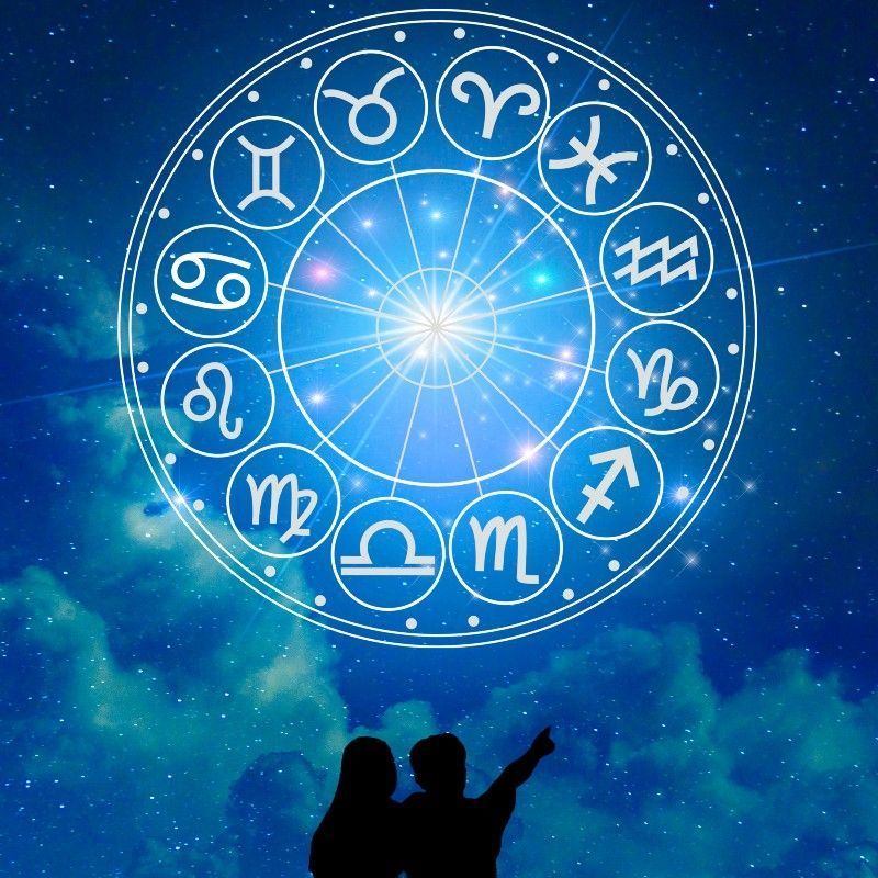 Sun Sign Vs Moon Sign: What They Are & How They Affect Zodiac Signs