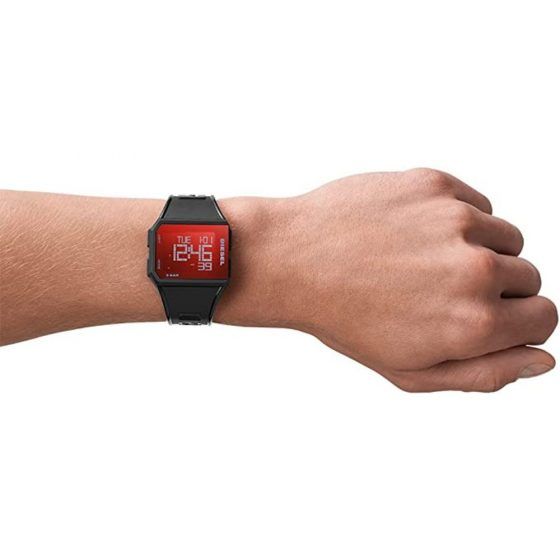 Elegant digital outlet watch