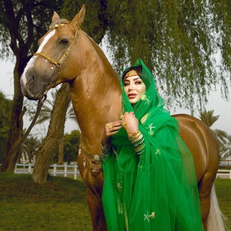 The Inside Scoop On The Net Worth And Personal Life Of Dubai Bling’s Lojain Omran