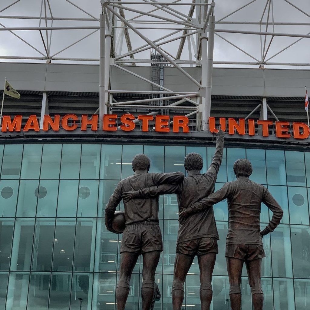 Apple ‘interested’ in buying Manchester United as club goes up for sale