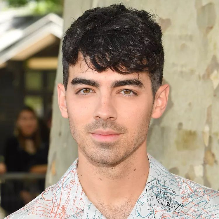 Joe Jonas fringe haircuts for men