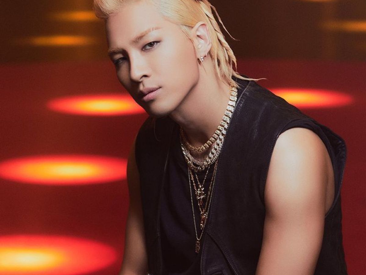 女性情報誌 Vogue Singapore June/July 2023 Taeyang Slaying the orange hair 🧡🌞🔥🌅 (Vogue Singapore