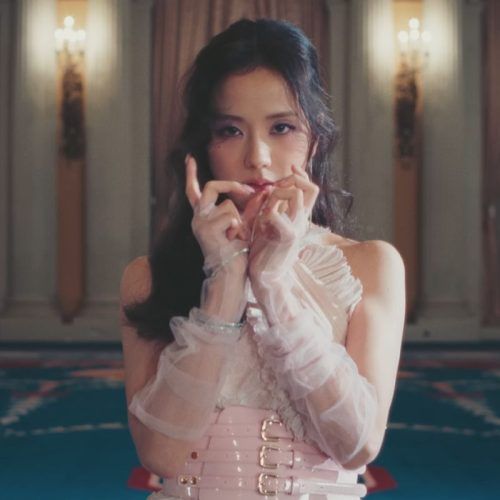 BLACKPINK’s Jisoo Releases Debut Album ‘Me’ With Two Explosive Trap-Pop Bangers