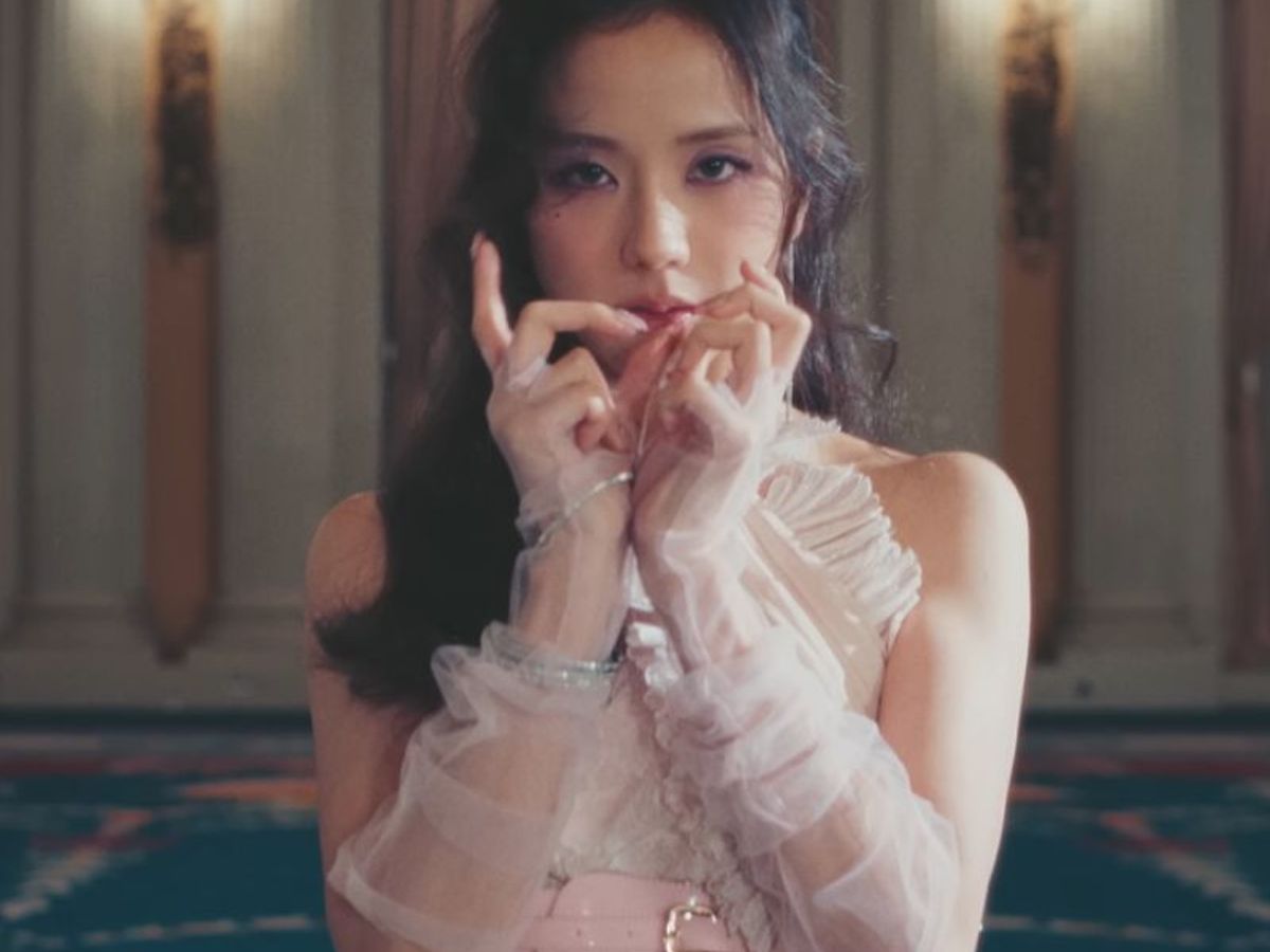 K-POP・アジア BLACKPINK Jisoo Me Flower Jisoo's pretty, powerful 'Me' finds a star in bloom