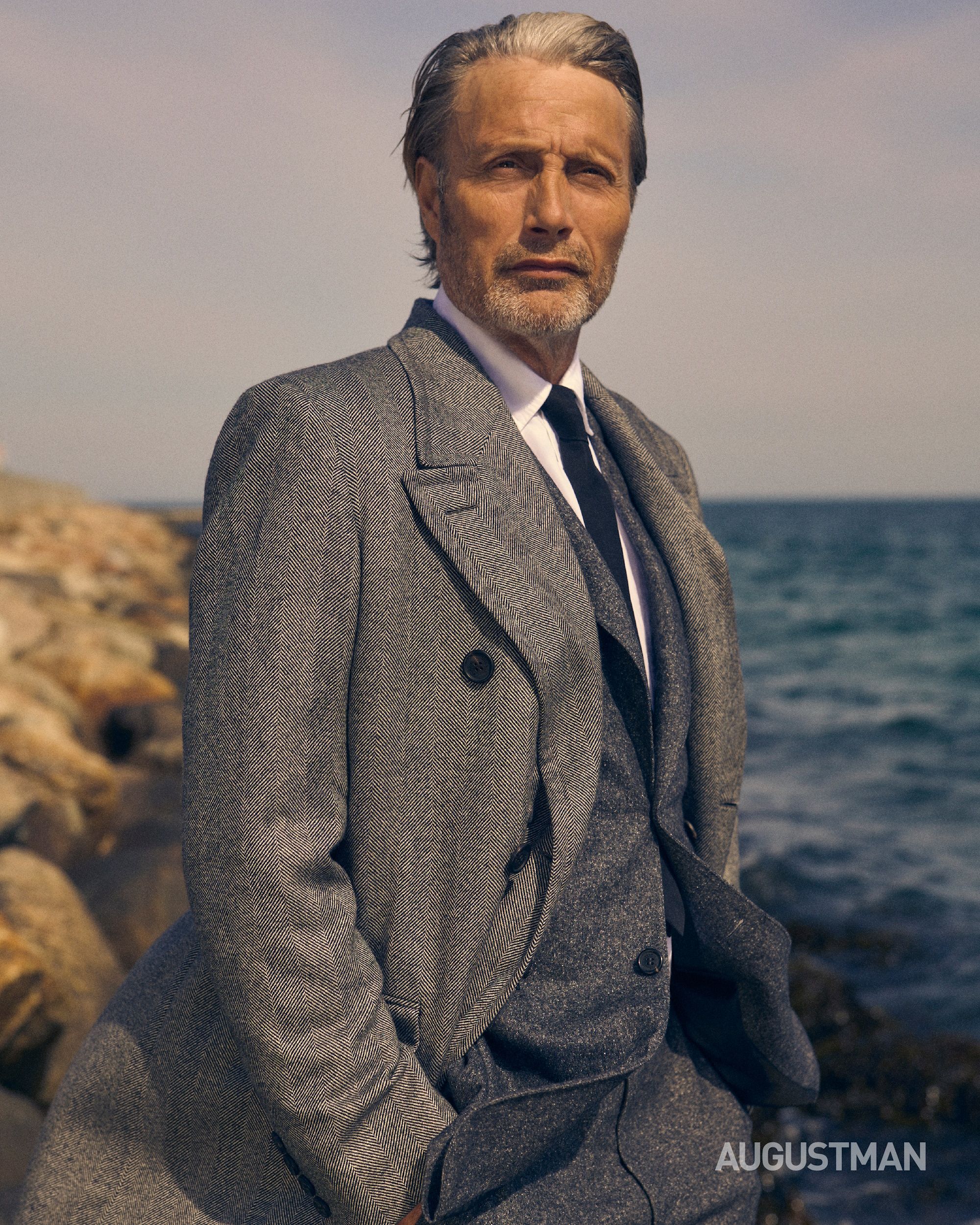 AMSG190_0623_COVER-STORY_MADS-MIKKELSEN-X-LONGINES-1.jpg