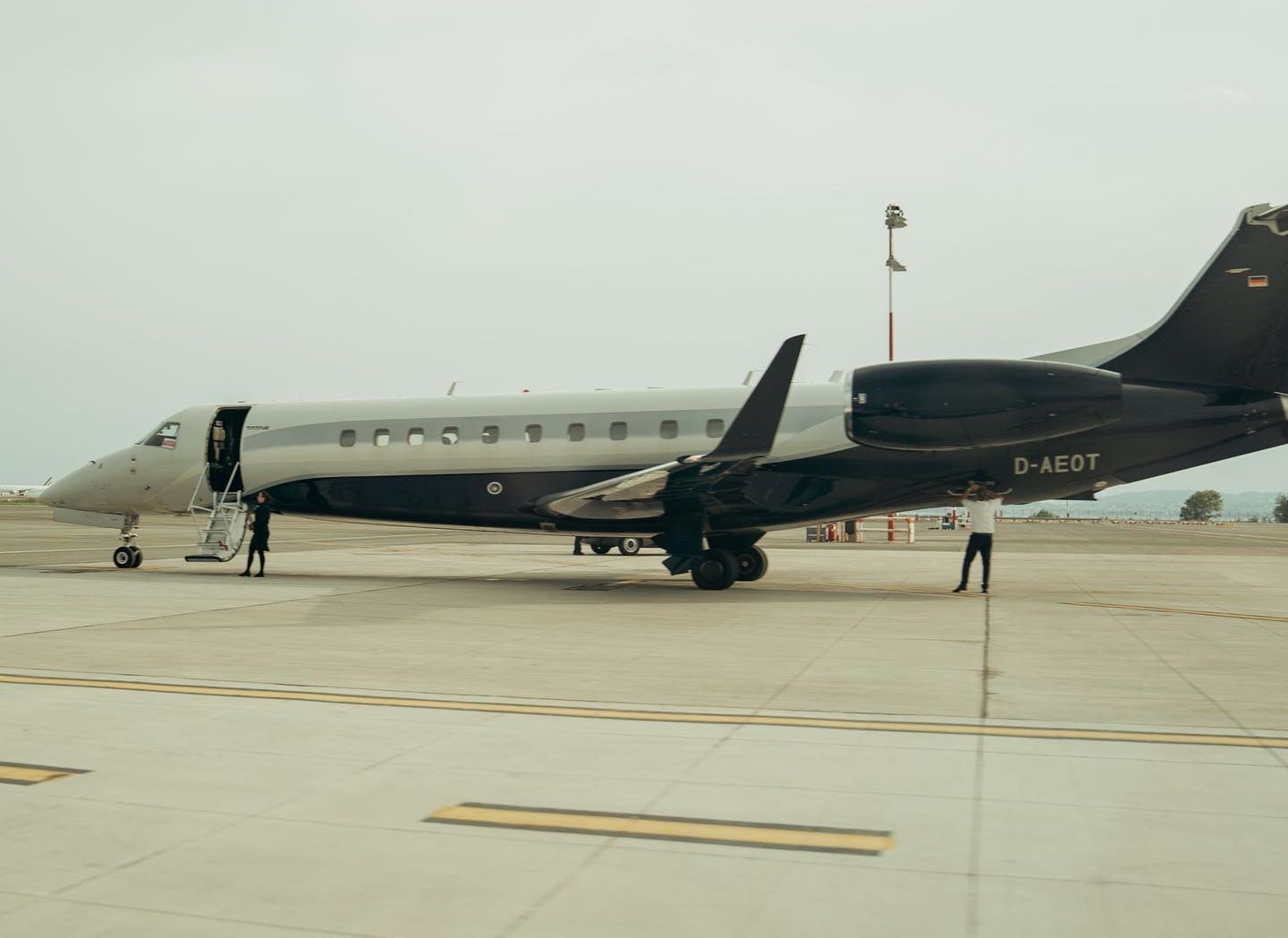 Conor Private jet