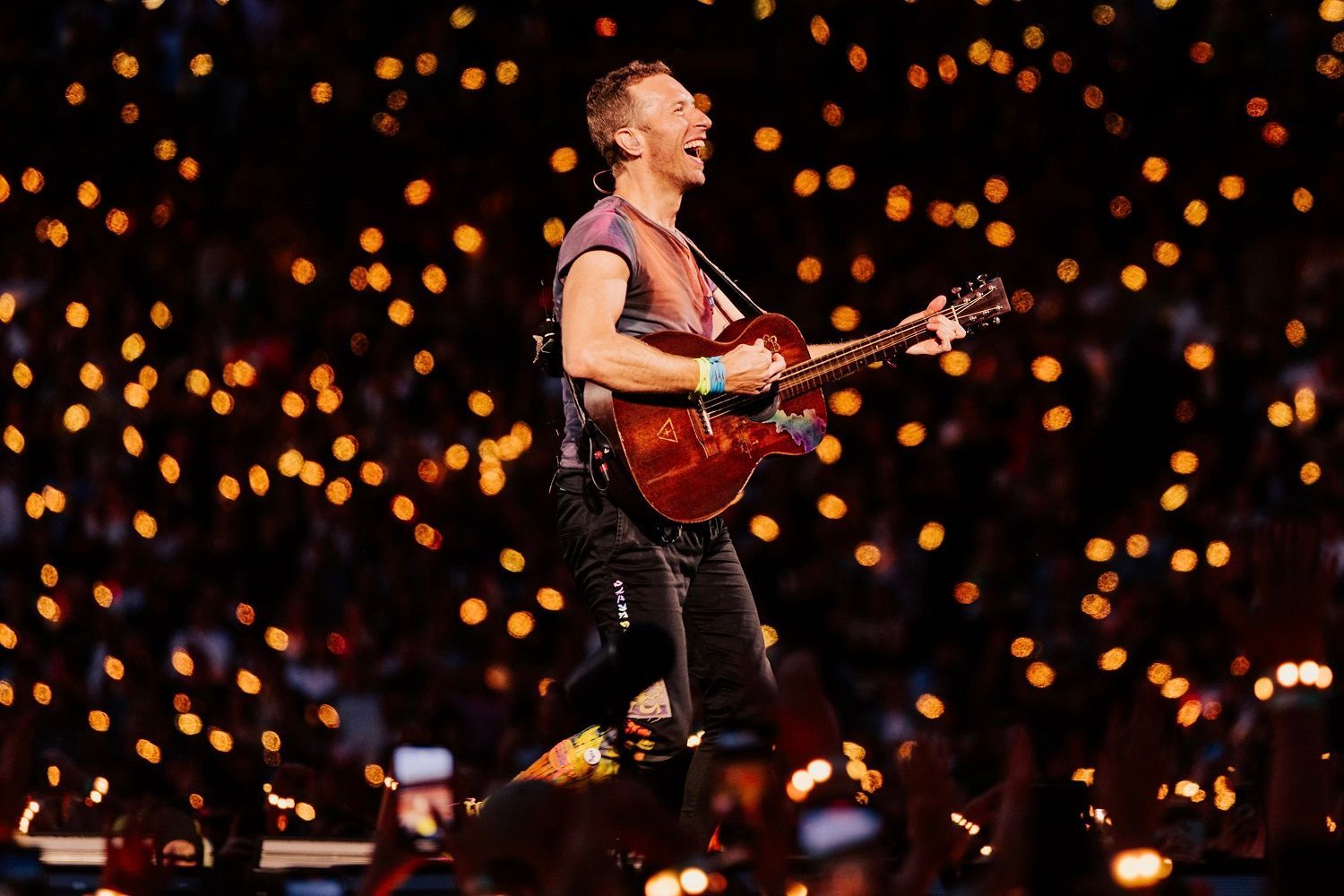 Coldplay Performs