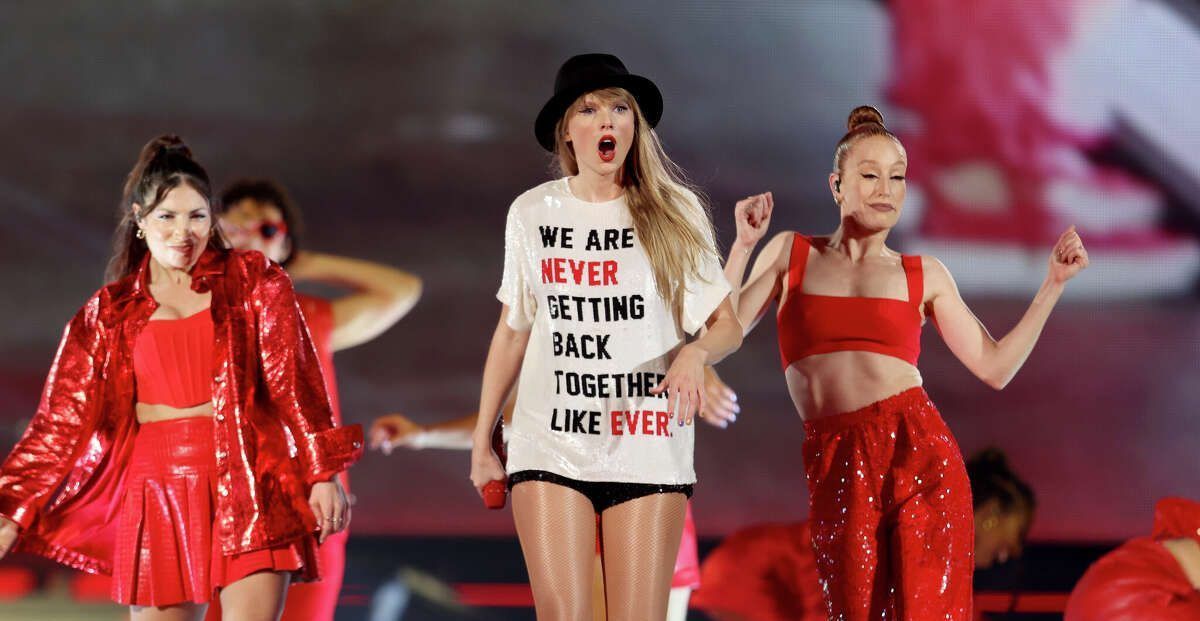 Facts About Taylor Swift That Only True Swifties Would Know