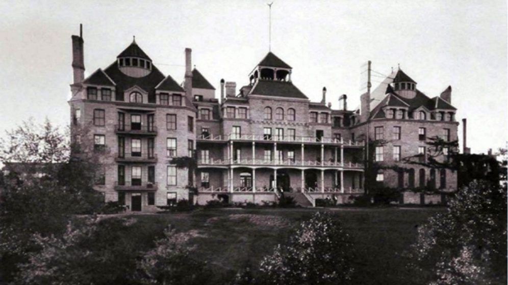 1886 Crescent Hotel & Spa - Eureka Springs