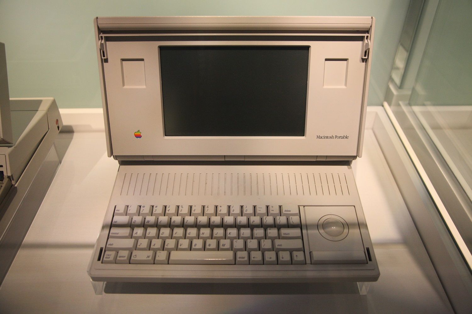 Macintosh Portable Apple products