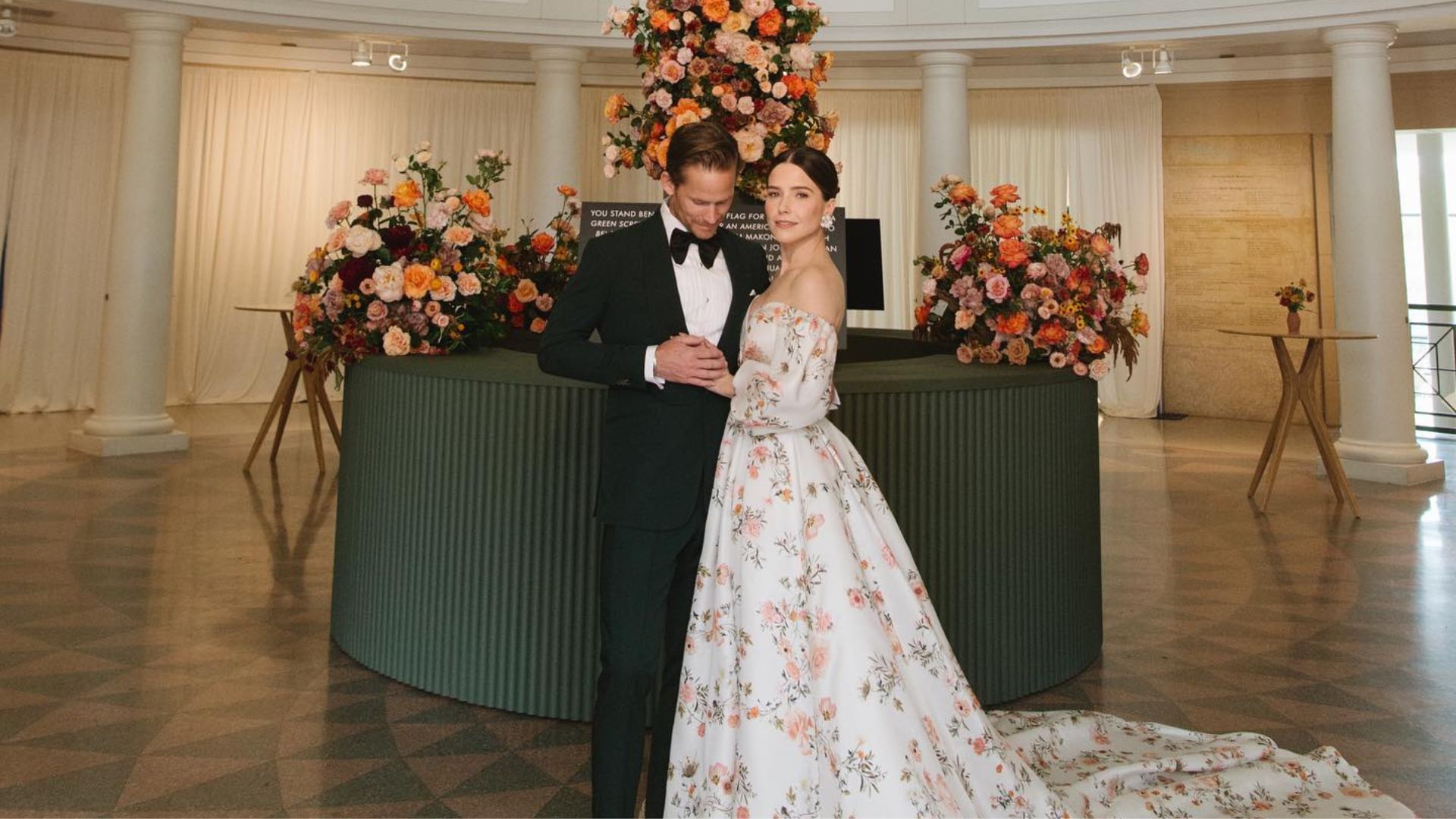 Celebrity divorces wedding- Sophia bush