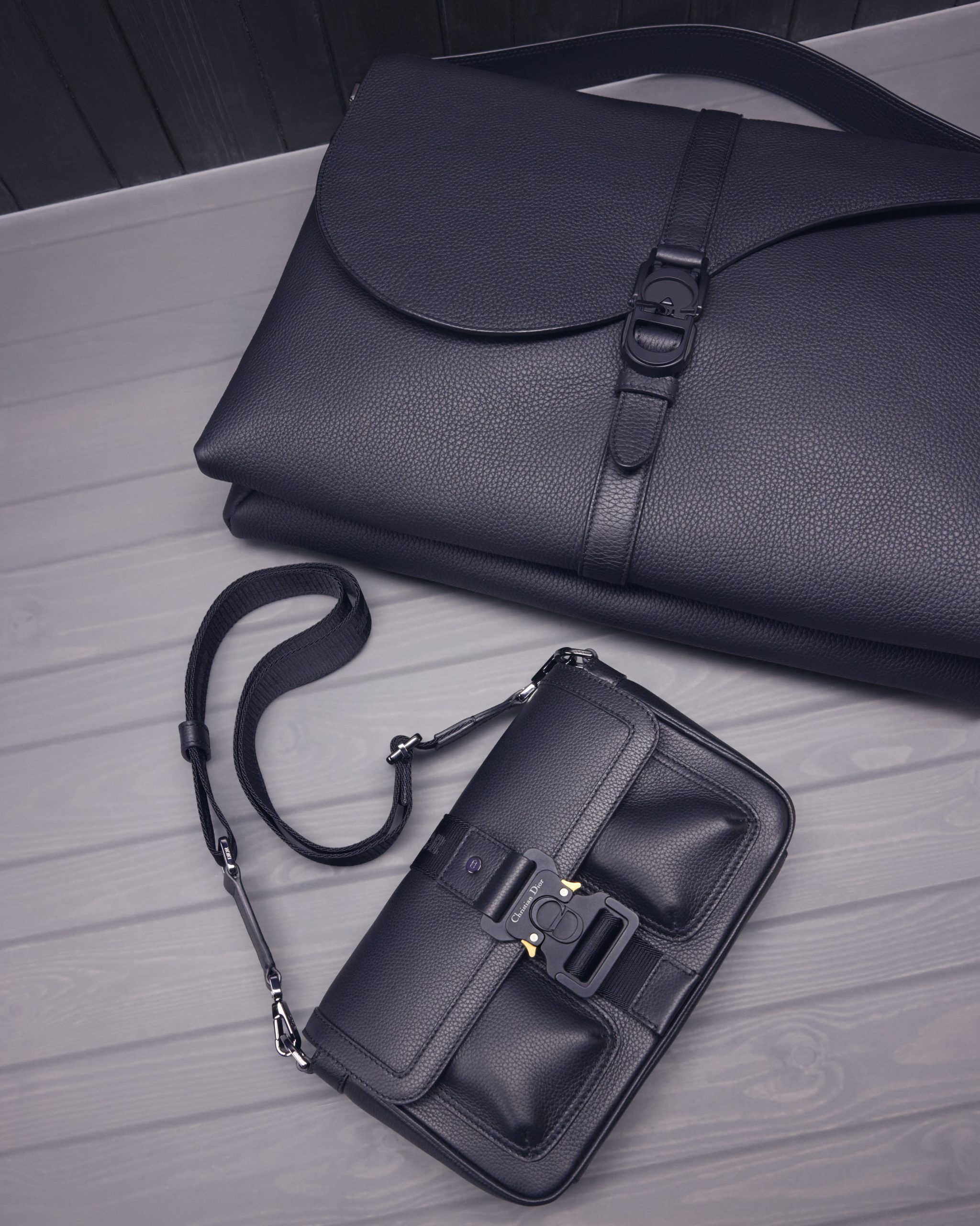 Dior - Dior Boxy Bag with Strap Black Dior Oblique Gravity Leather - Men