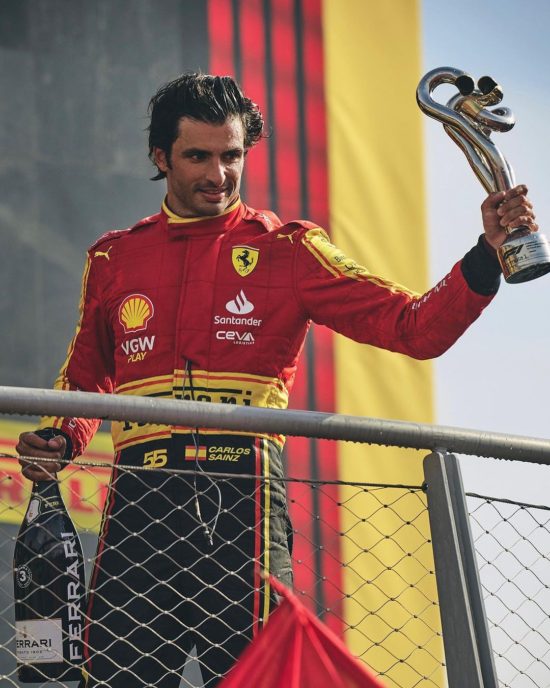 Carlos Sainz Jr net worth
