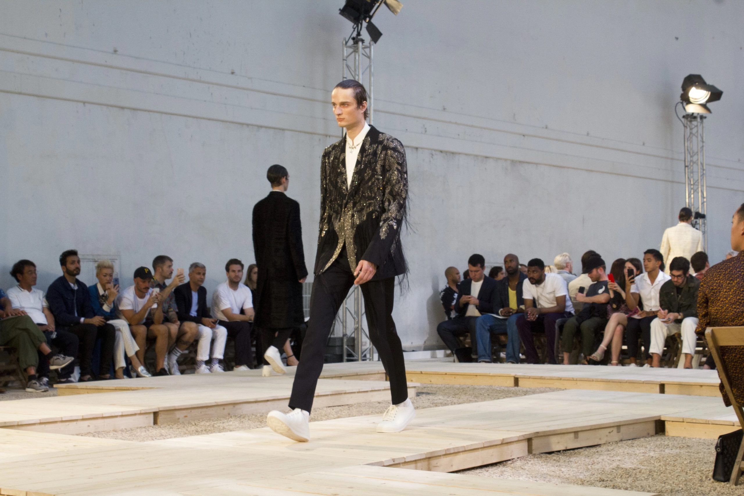 Louis Vuitton Suits for Men - Vestiaire Collective