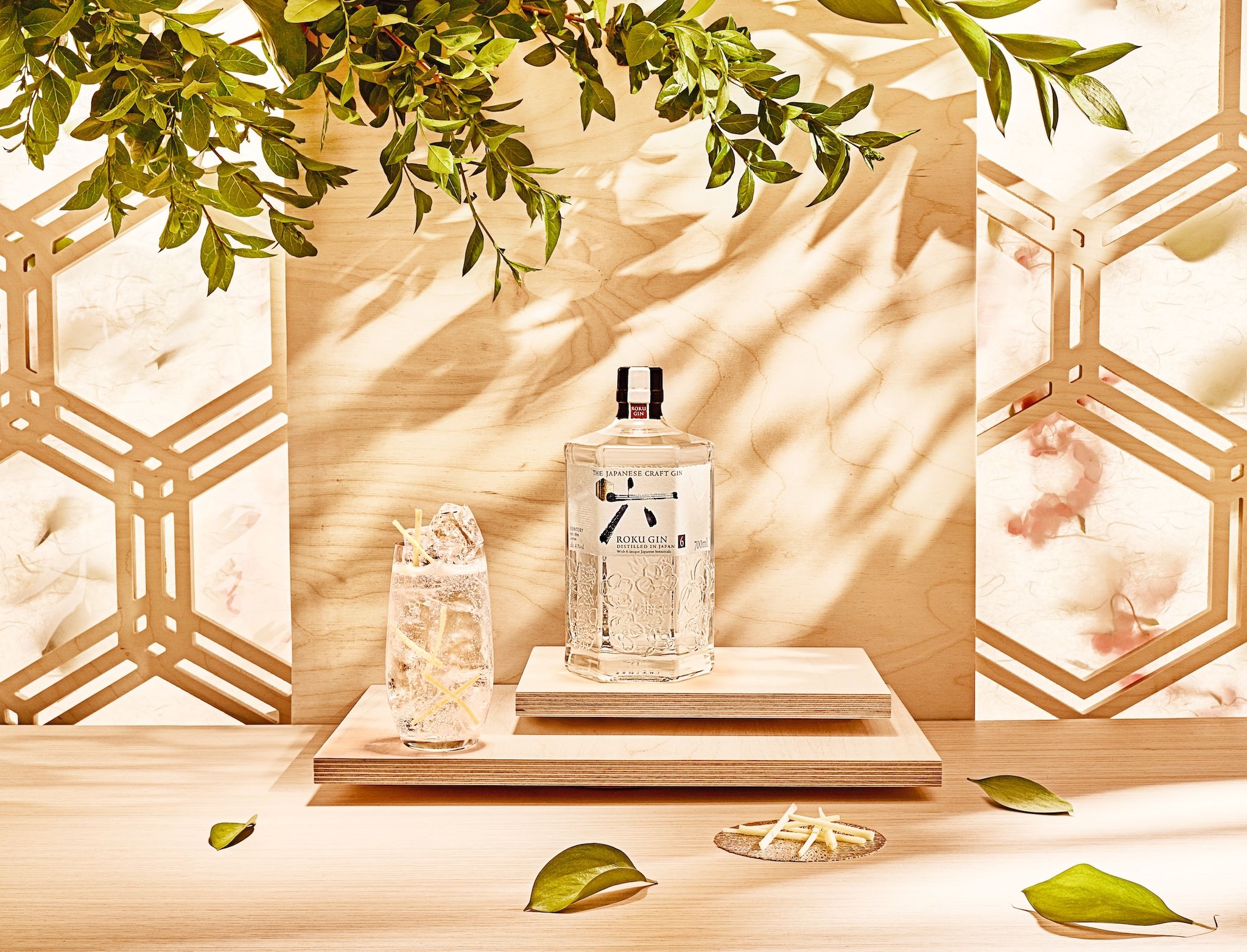 Awesome List of Awesome Gifts: Delight your guests with Suntory Roku Gin