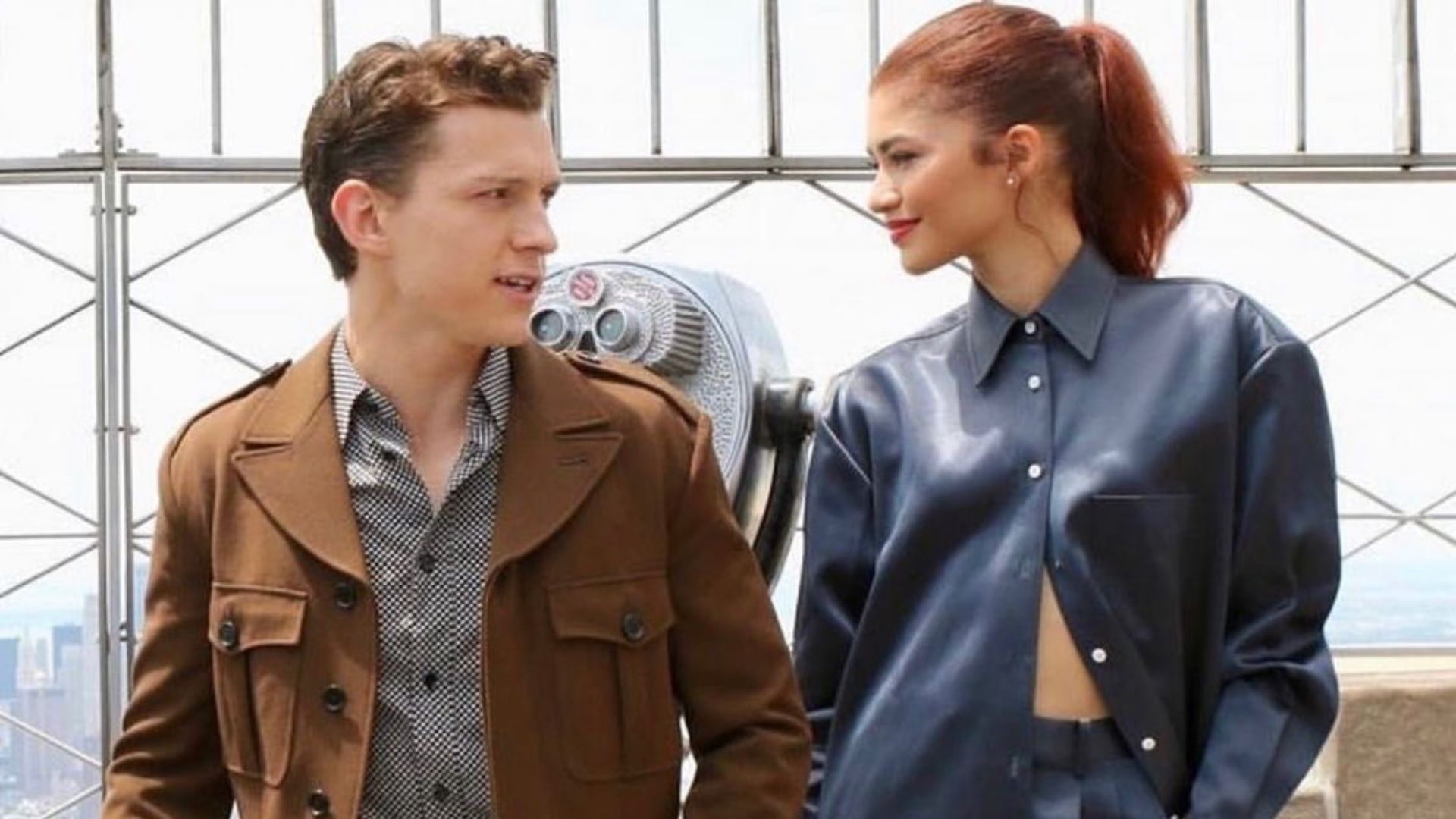 Том поцелуй. Том Холланд и зендая. Tom Holland and Zendaya. Том Холланд и зендая поцелуй. Холланд и зендая.