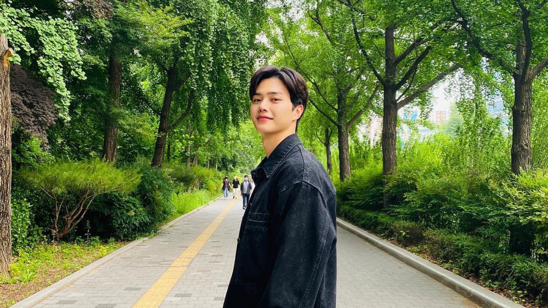 Check Out The Workout Routine Of K-Drama Star Song Kang