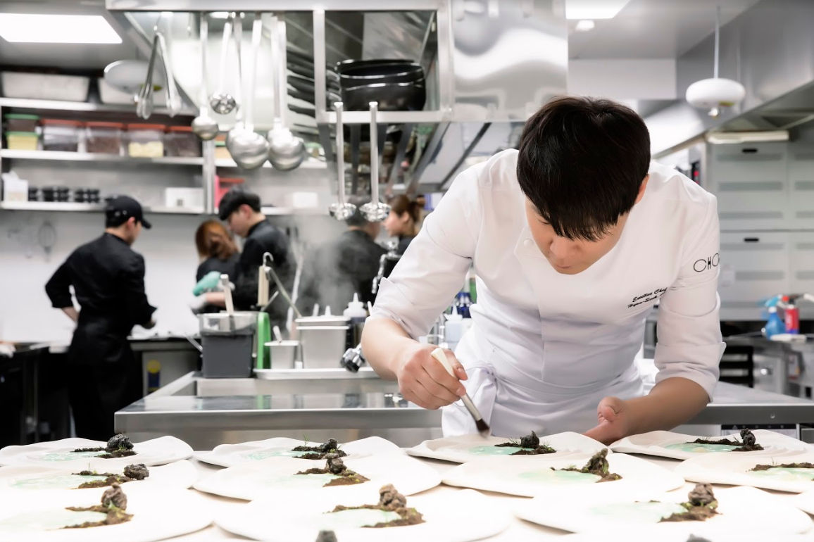 When the temperature rises, make sure you're Mondrian Duxton Singapore's "Seoul Of the Party"