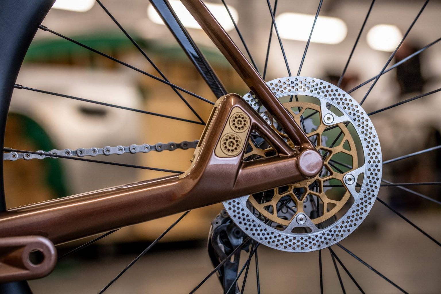 J.Laverack and Aston Martin team up on 1R bespoke bicycle