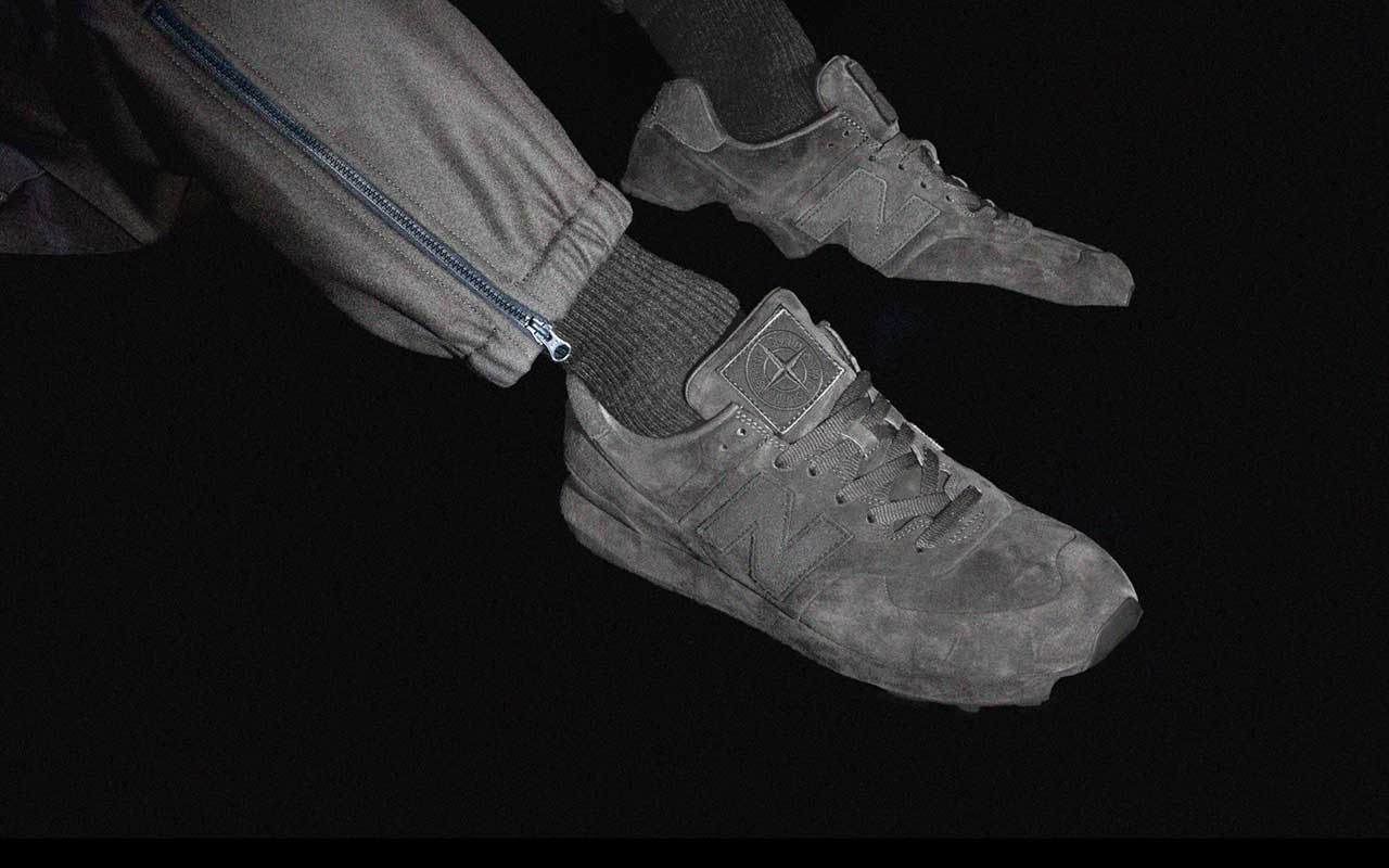STONE  × NEW BALANCE 574 GHOST/グレー Detailed look at the Stone Island x New Balance 574 Ghost