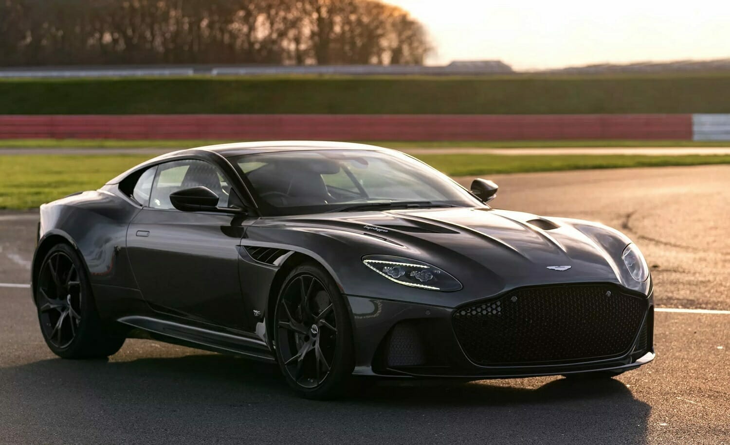 DBS Superleggera