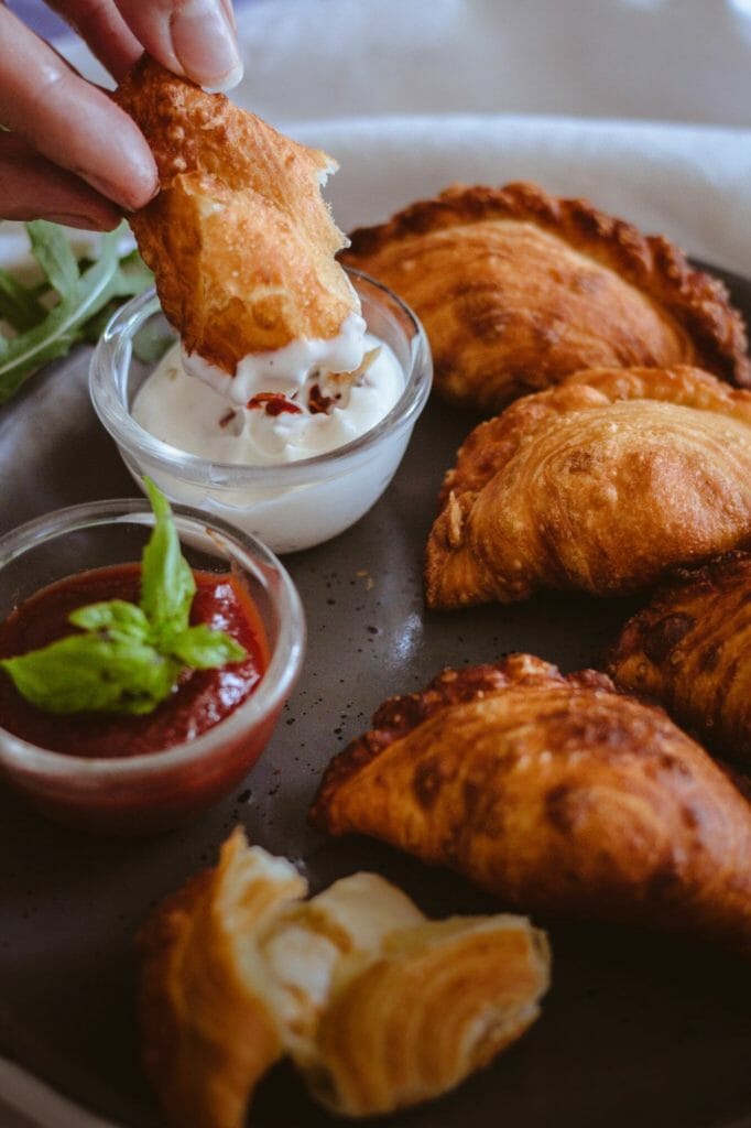 Best Deepavali Snacks And Sweets To Order For Festive Gatherings