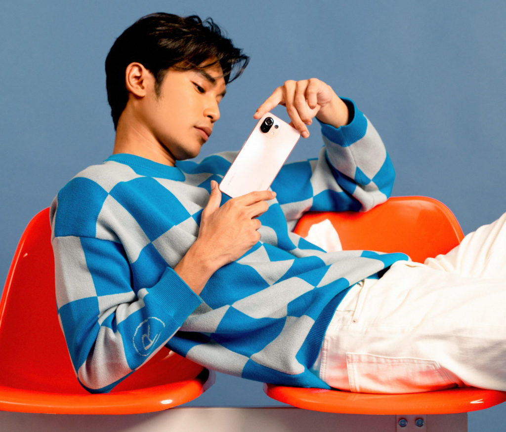Make A Fashion Statement With The All-New Xiaomi 11 Lite 5G NE