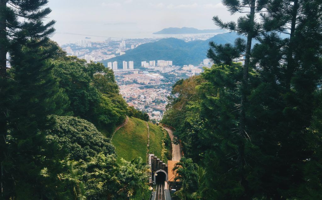 7 Hiking Trails In Peninsular Malaysia That Lead To Delectable Food And Drinks