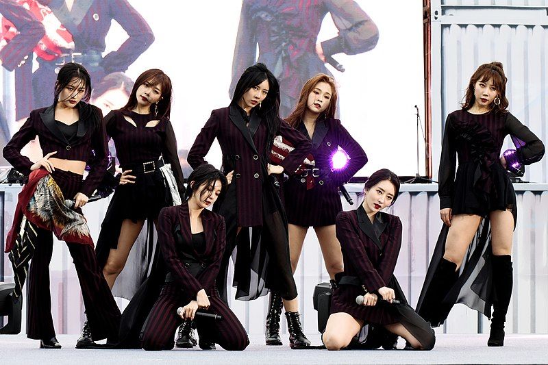 all-girl K-pop group